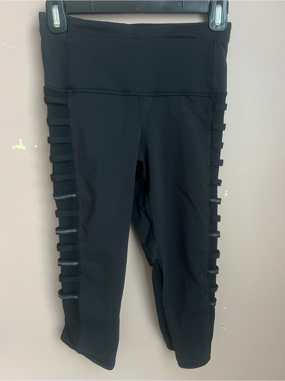 lululemon athletica Black Strappy Side Crop Capri Leggings